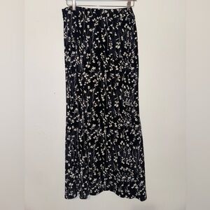 Black and White Pleated Maxi Skirt with flowers